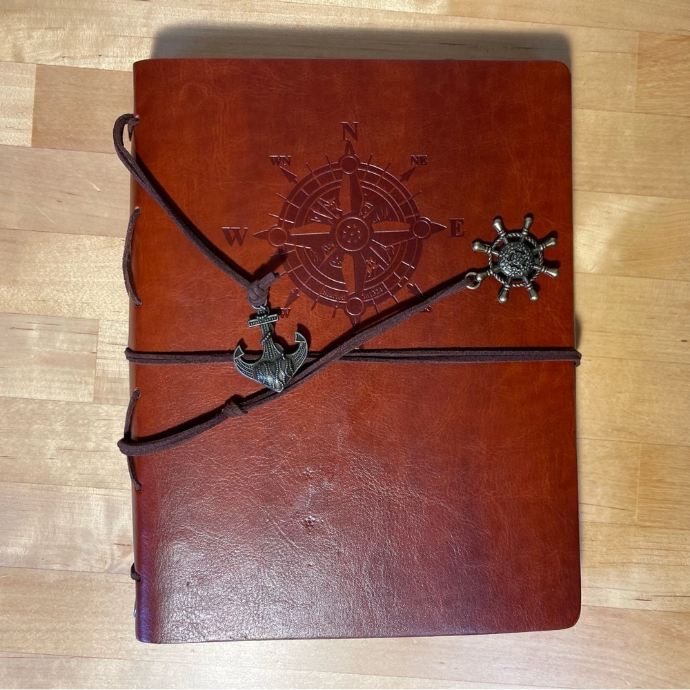 No Brand Travel Notebook/binder with blank black pages 3 rings